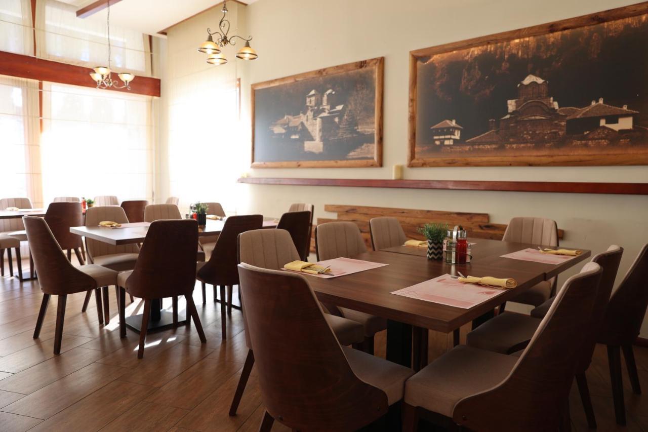 Hotel Happy Димитровград Экстерьер фото