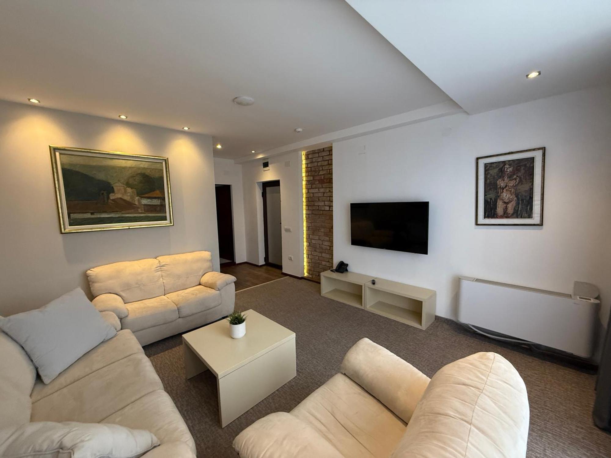 Hotel Happy Димитровград Экстерьер фото