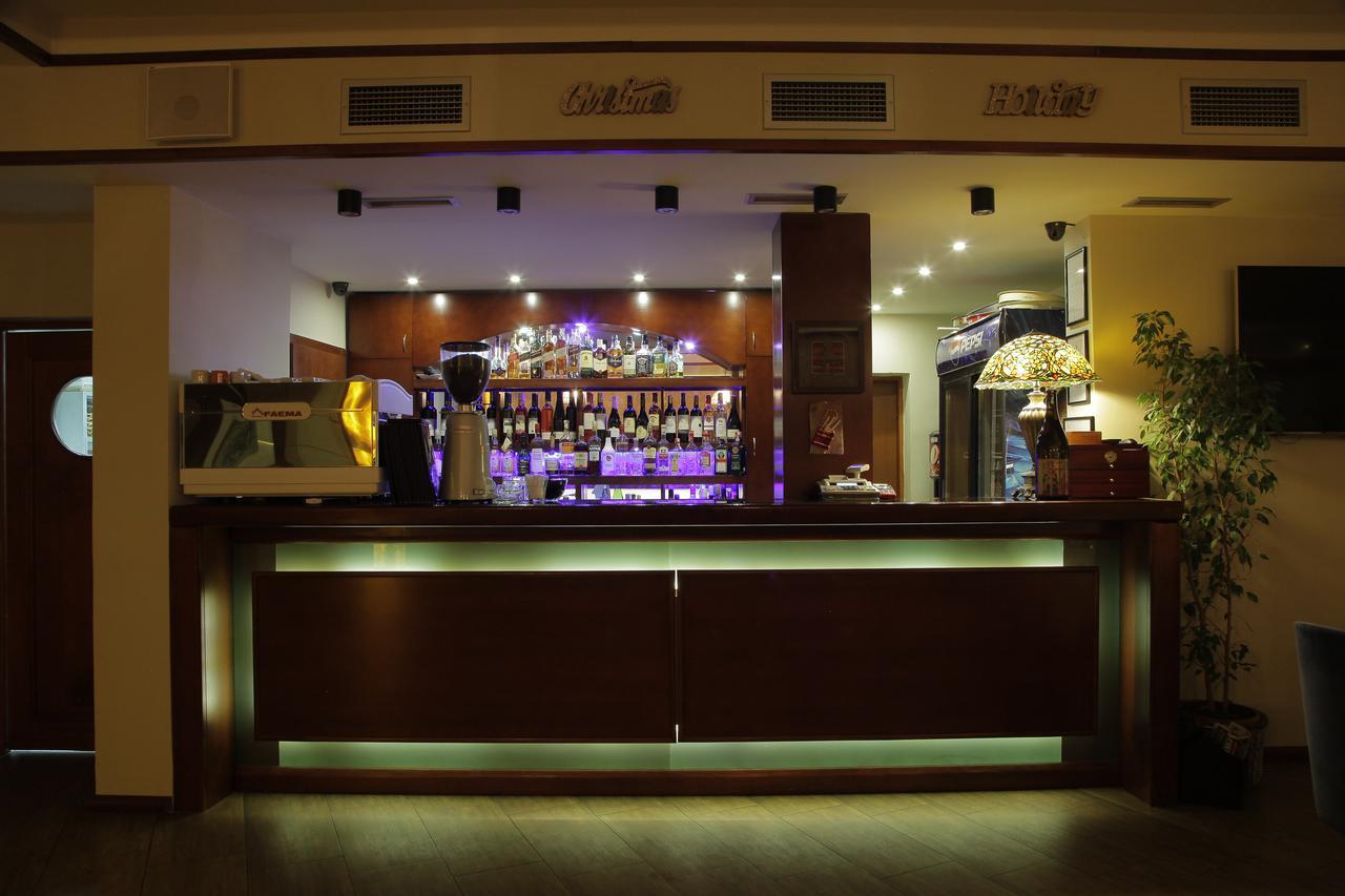 Hotel Happy Димитровград Экстерьер фото