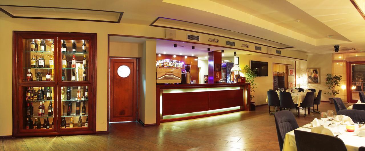 Hotel Happy Димитровград Экстерьер фото