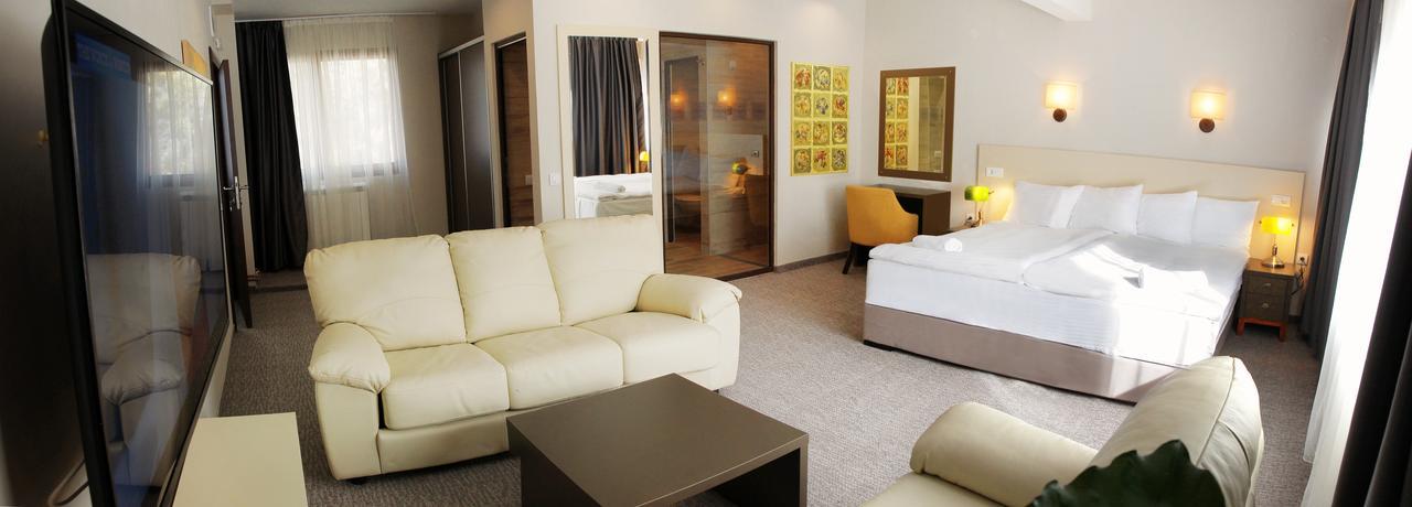 Hotel Happy Димитровград Экстерьер фото